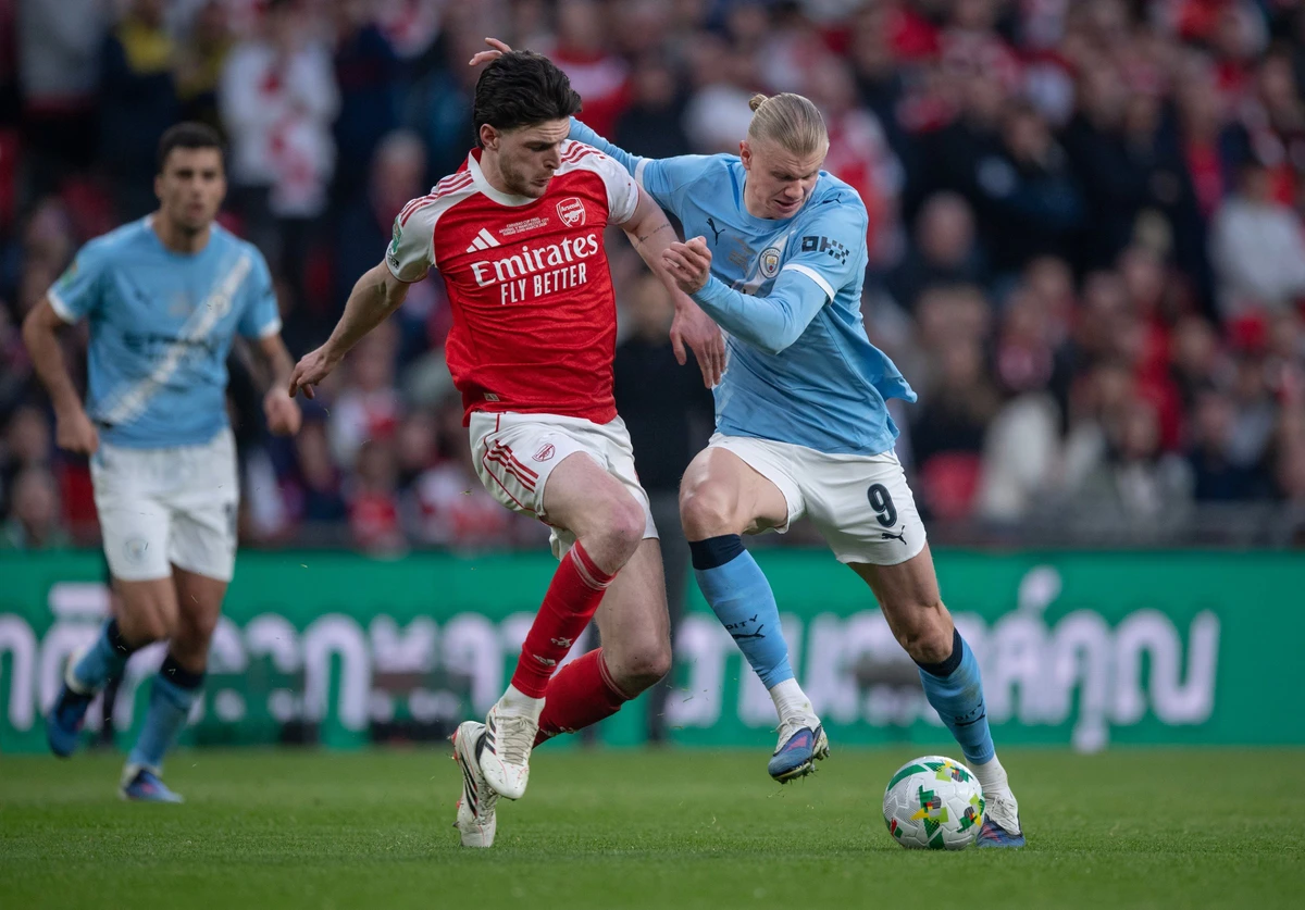 Final antecipada: Arsenal e City fazem jogo-chave pelo título inglês